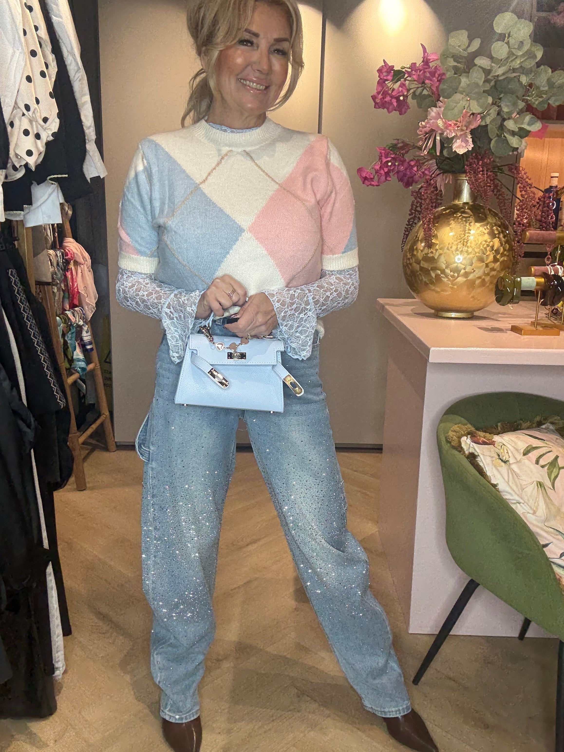 Pull universitaire encore bleu clair